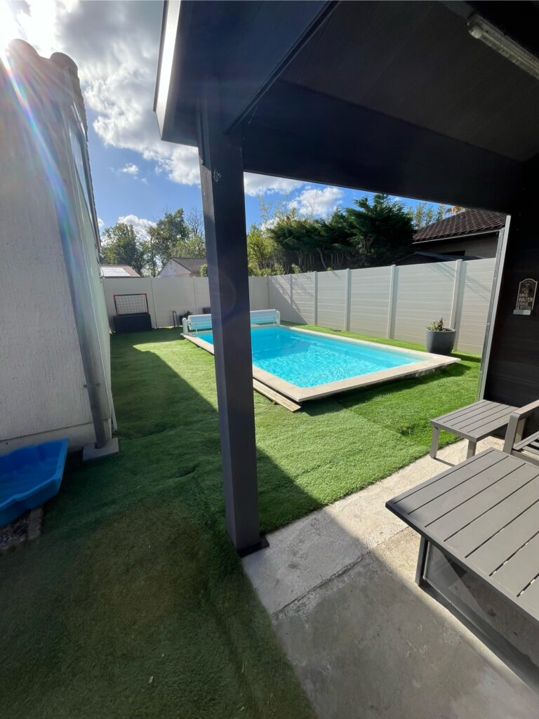 Magnifique Terrasse Piscine (80m2) en Bois exotique Ipé