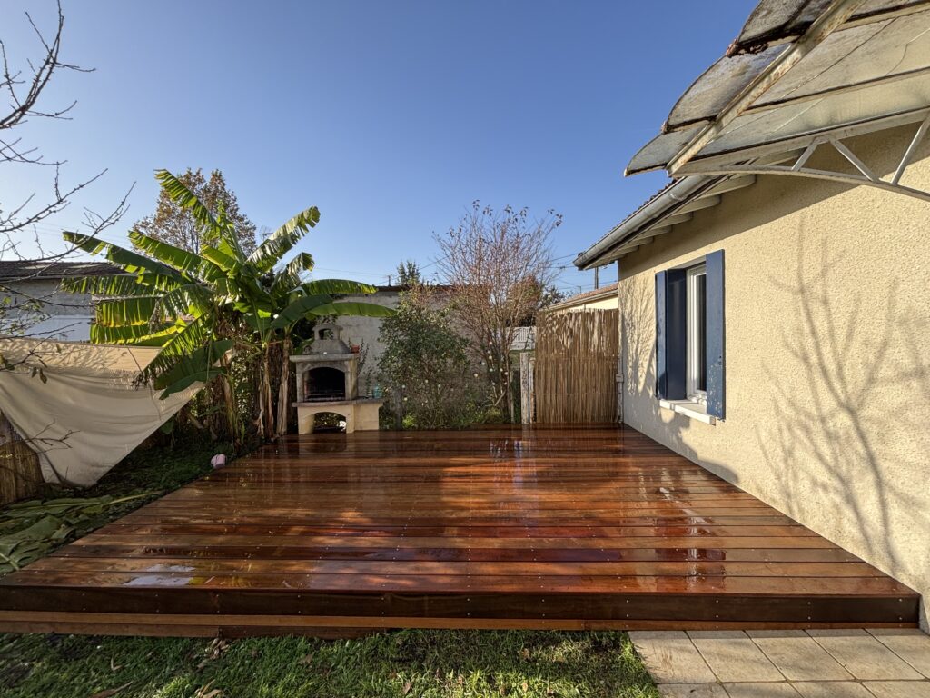 Une belle réalisation à Martillac : terrasse en bois exotique Itauba